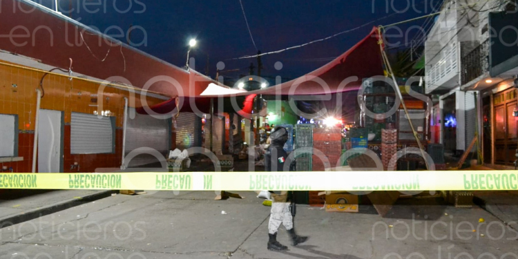 Asesinan a franelero en tianguis de San Juan Bosco León