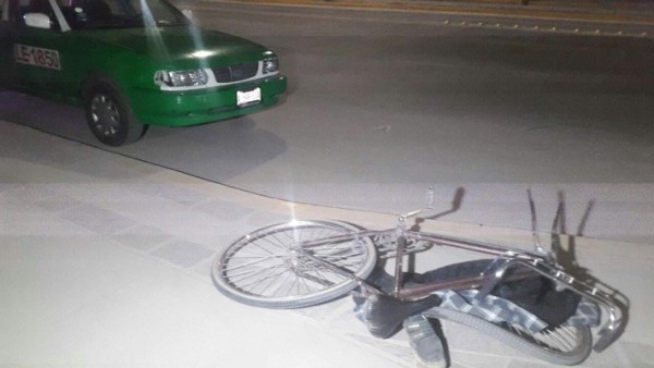 Taxista arrolla a ciclista en Valle de San José