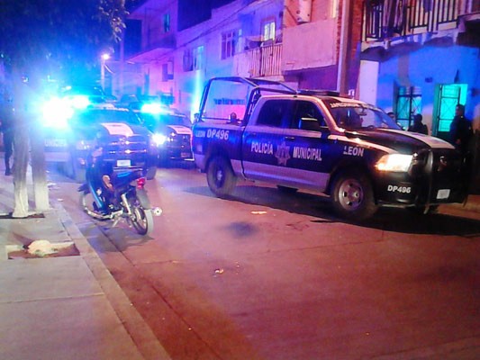 Le dan un balazo en un glúteo en la colonia Obrera