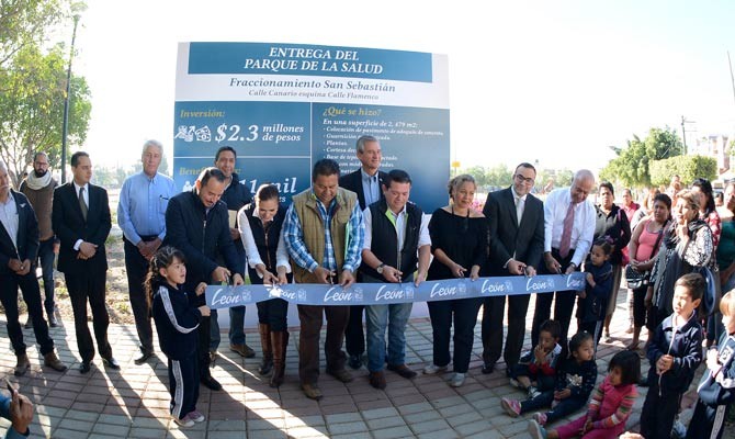 Inauguraciones y cortes de listón no serán eliminados, se racionalizará el gasto
