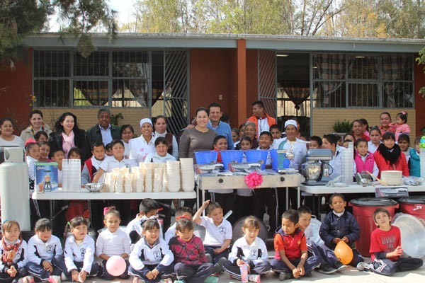 Equipan comedores comunitarios en Manuel Doblado