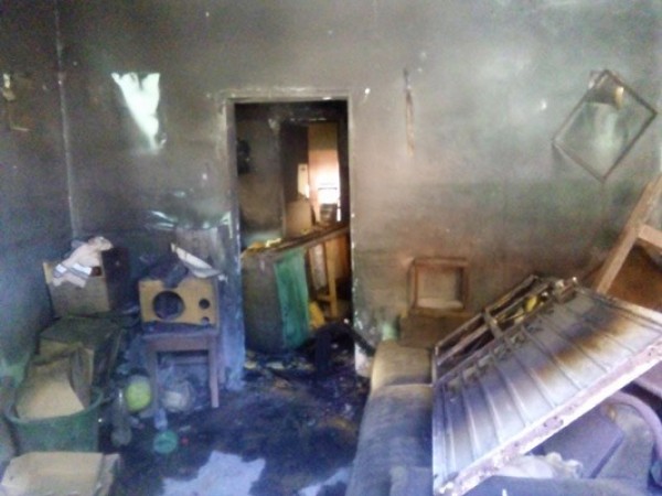Olvida apagar un cigarro y provoca incendio en Las Américas