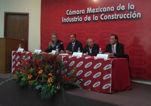 Con apretada votación, reeligen a Ramos Mena al frente de CMIC Guanajuato