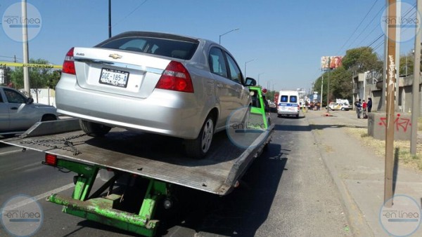Llanta de grúa sale disparada y mata a un hombre en León