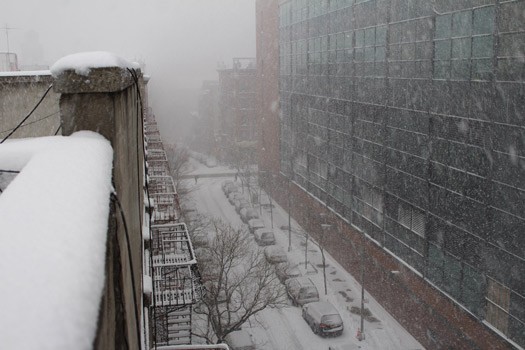 Cancelan más de mil 500 vuelos por tormenta de nieve en Nueva York