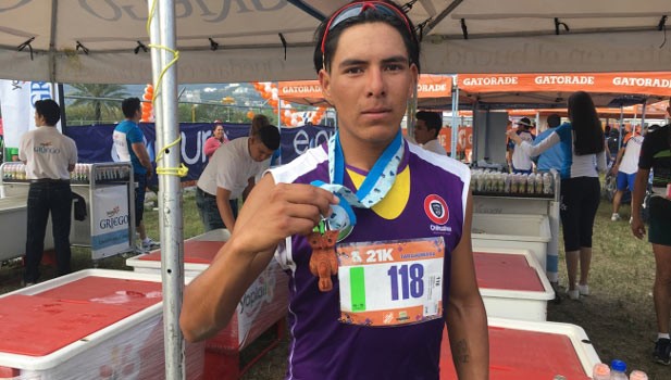 Atleta tarahumara Hermilo García corre hacia Juegos Olímpicos de Tokio