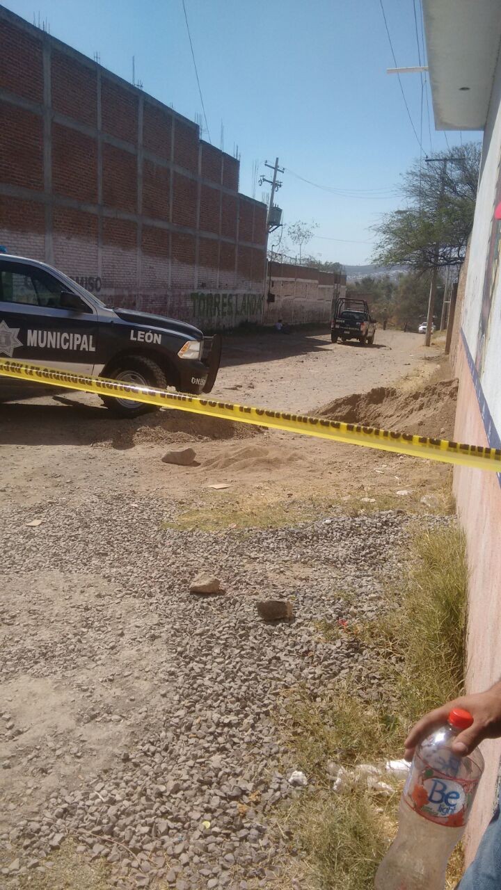 Un muerto y un herido en balacera en Rivera de la Presa