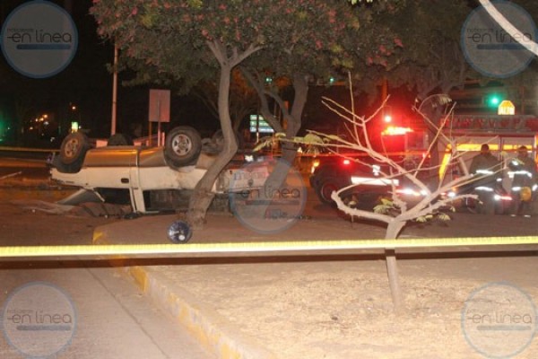 Muere joven al volcarse en Alonso de Torres e Hilario Medina