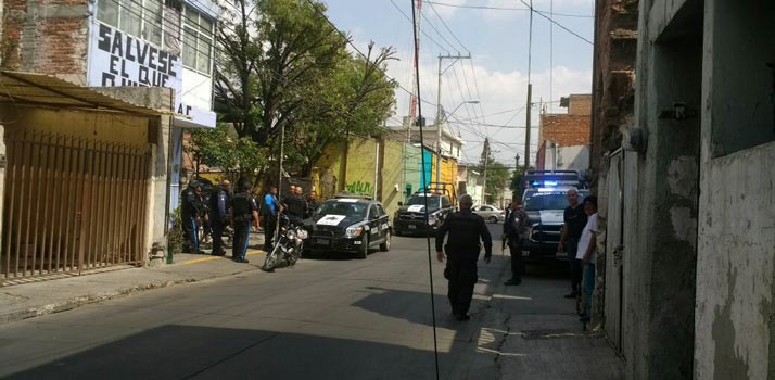Lesionan a trabajador durante asalto en San Juan de Dios