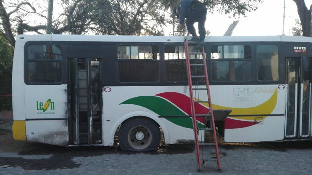 Con lujo de violencia robaron el camión para después cargarlo con combustible ilegal