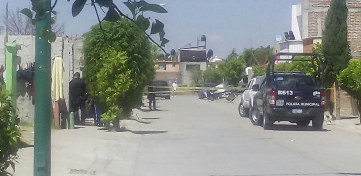 Asesinan a joven en la colonia Paseos del Molino.