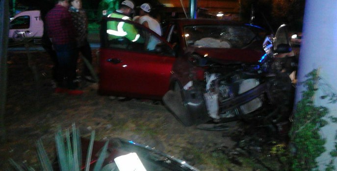 Cuatro lesionados en choque en la colonia Julián de Obregón