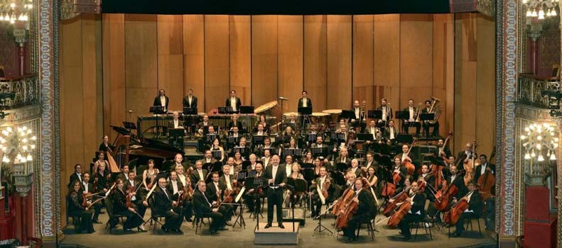 La OSUG en el Teatro del Bicentenario