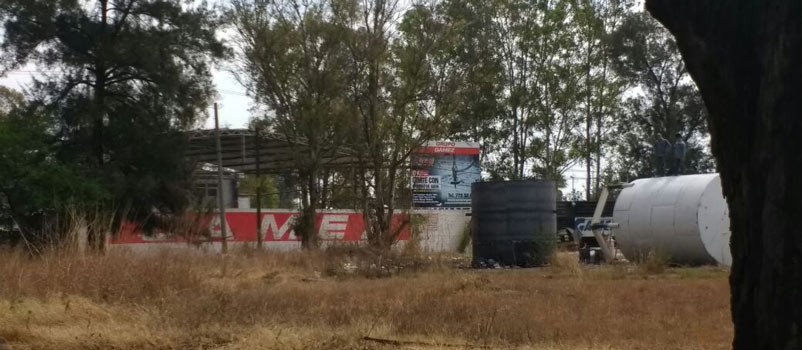Saquean negocio de grúas en la colonia San José el Alto