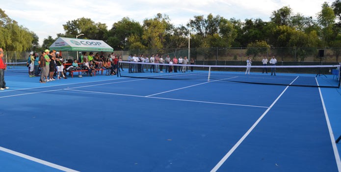 Rehabilitan canchas de tenis en San Francisco del Rincón