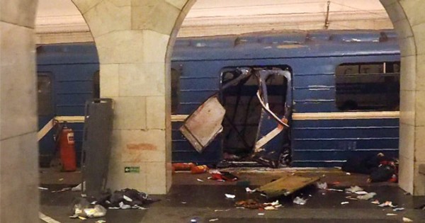 Atentado terrorista en metro de San Petersburgo causa nueve muertos