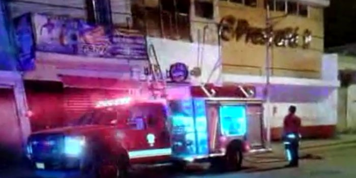 Se registra incendio, al parecer provocado, en departamentos de la zona Centro