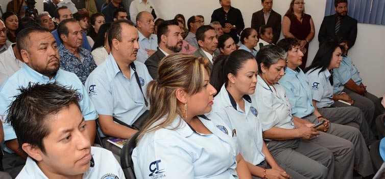 Reducen déficit de choferes en el transporte urbano de León