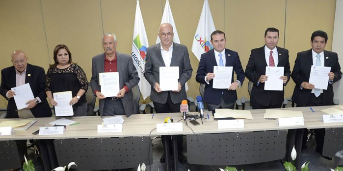 Firman iniciativa conjunta para reglamentar las elecciones de 2018