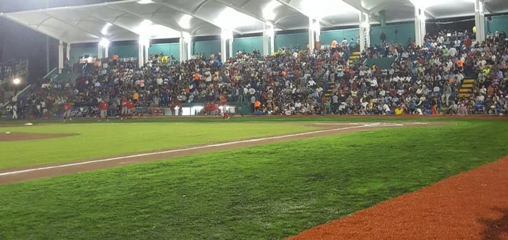 Cancelan partido de Los Bravos de León