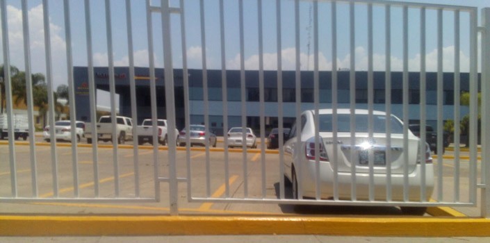 Se suicida empleado en Flecha Amarilla