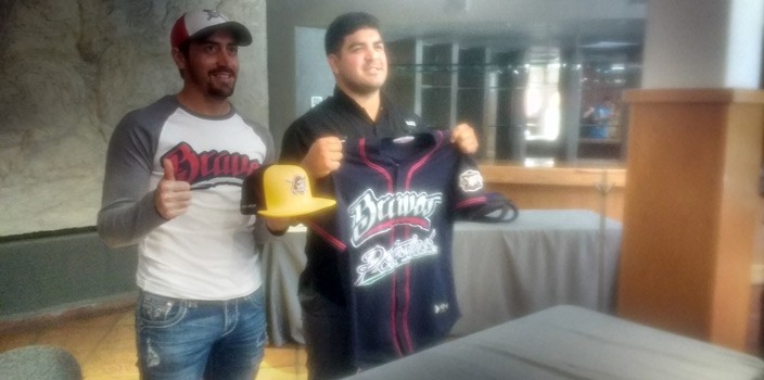 Se alían Bravos de León con Piratas de Pittsburg