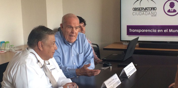 Tiene León Gobierno y Ayuntamiento opaco: OCL