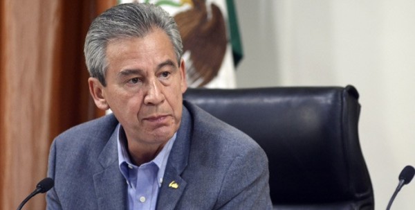 Califican regidores de insensible a López Santillana