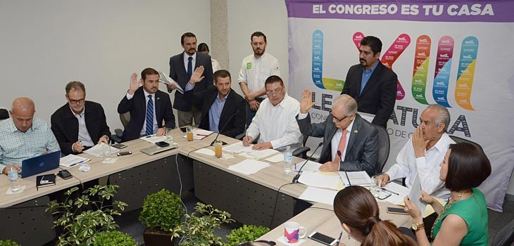 Proponen que aspirantes a reelección avisen de su intención un año antes