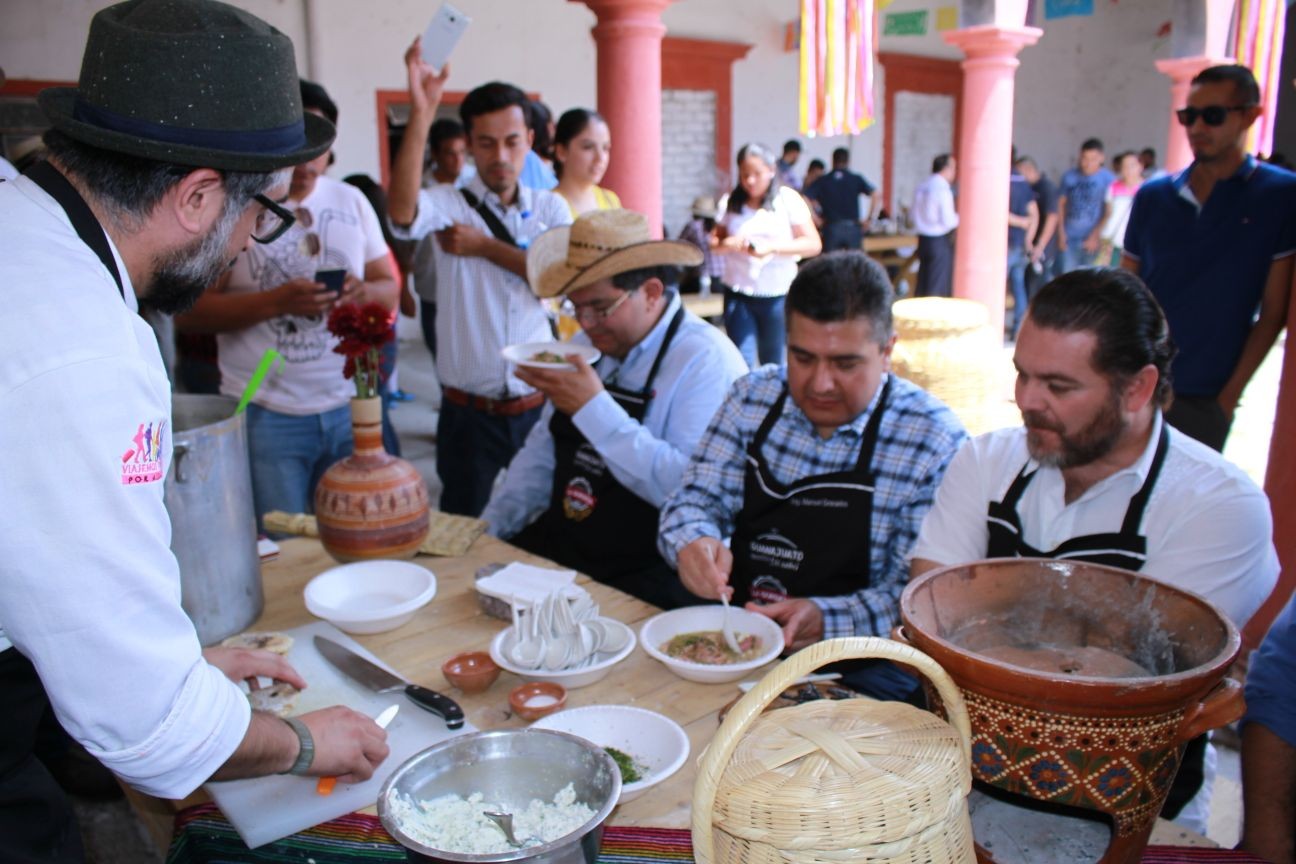 Asisten más de 4 mil comensales al 2do Festival de la Gordita