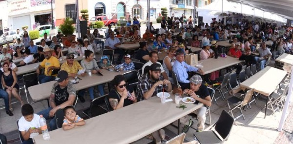 Disfrutan comensales de “Verbena Gastronómica: Salamanca en la Cazuela”