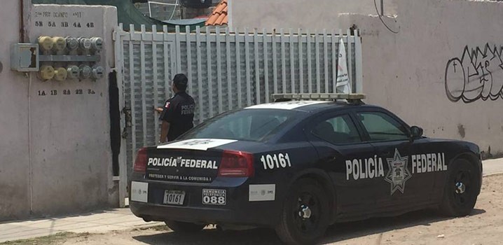 Tras cateo en Celaya recuperan vehículos