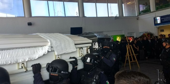 Apoyarán empresarios a familias de los policías asesinados