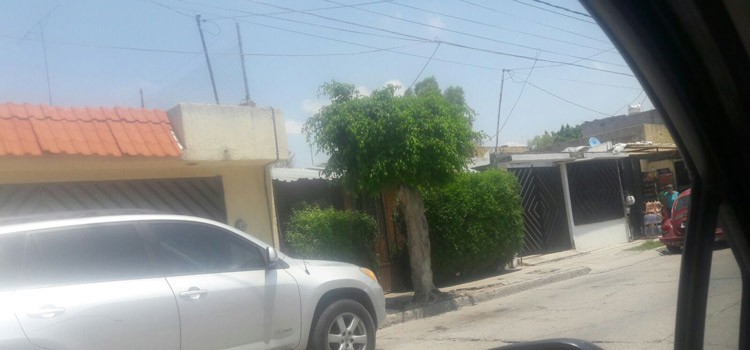 Roban con violencia casa en la colonia El Granjeno