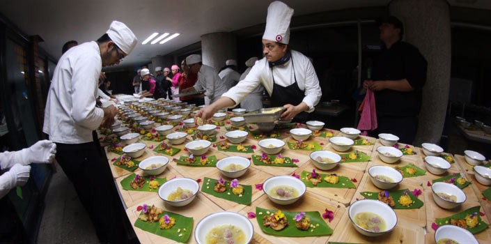 ‘León con Sabor en la Piel’ fusiona su sazón con la Cocina de Paraguay