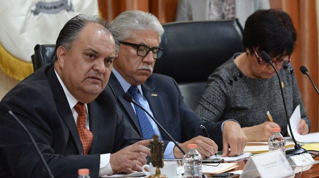 Aprueban revisar denuncia administrativa por “Taxi Seguro“