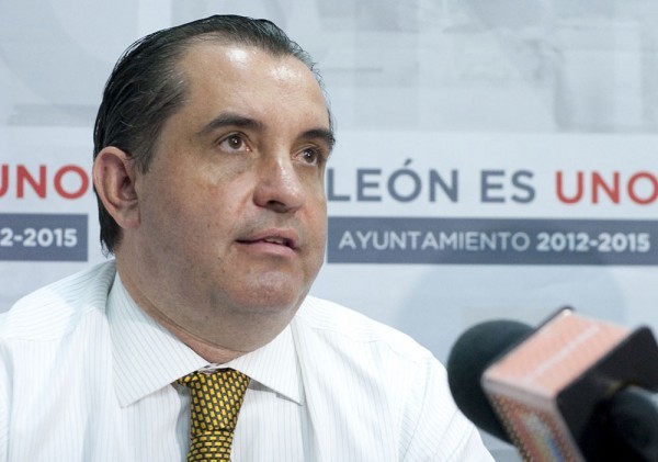 Analiza Aurelio Martínez sumarse a Morena por invitación de AMLO