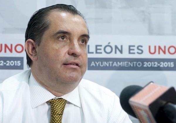 Analiza Aurelio Martínez sumarse a Morena por invitación de AMLO