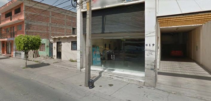 Pareja acompañada de un menor asalta negocio en el Barrio de San Miguel