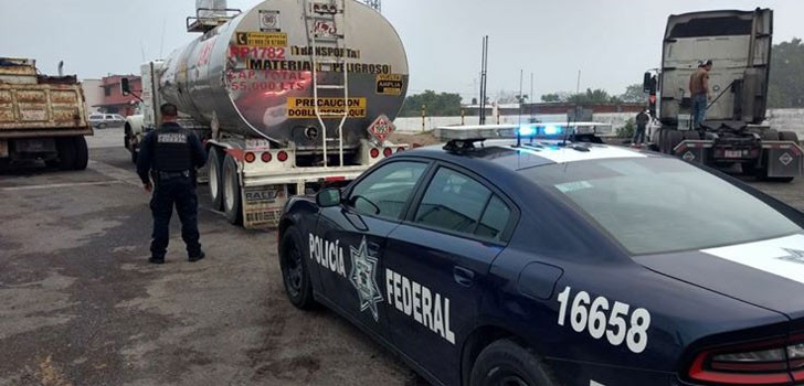 Recuperan camión con hidrocarburo en Salamanca