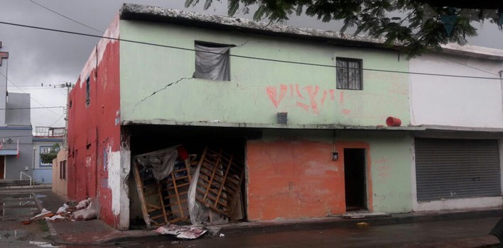 Se incendia vivienda abandonada en Las Arboledas