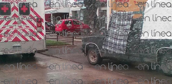 Mujer da a luz a una niña en el bulevar Hidalgo