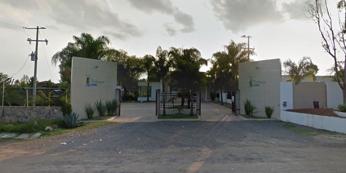 Roban caja de seguridad de un salón de fiestas en la salida a Lagos de Moreno