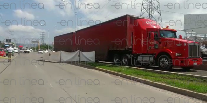 Motociclista causó su muerte al atravesarse al tráiler