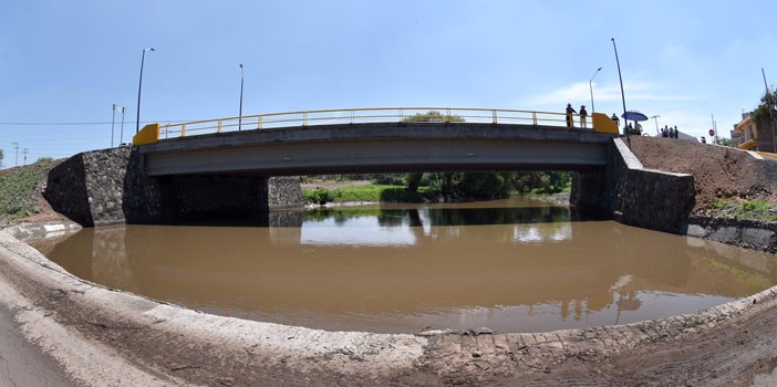 Inauguran en Salamanca puente sobre el Río Temascatío