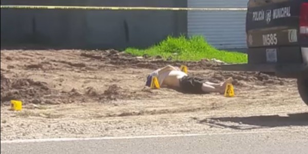 Sin identificar cuerpo encontrado maniatado en la carretera León - San Felipe