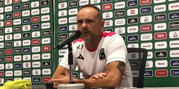Javier Torrente deja el equipo León