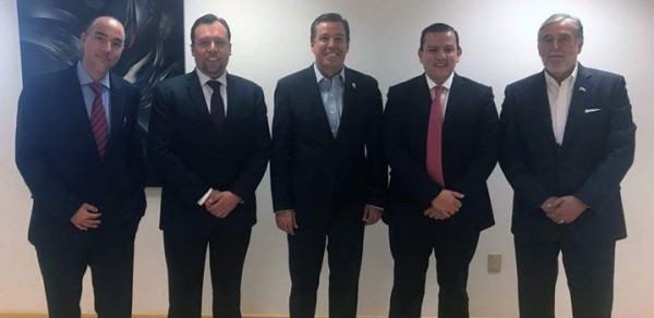 Gestiona gobernador recursos por 400 millones de pesos