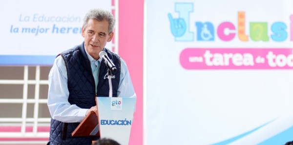 León avanza para abatir la pobreza