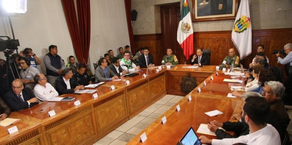 Veracruz sin daños a personas por sismo; sigue alerta por huracán Katia